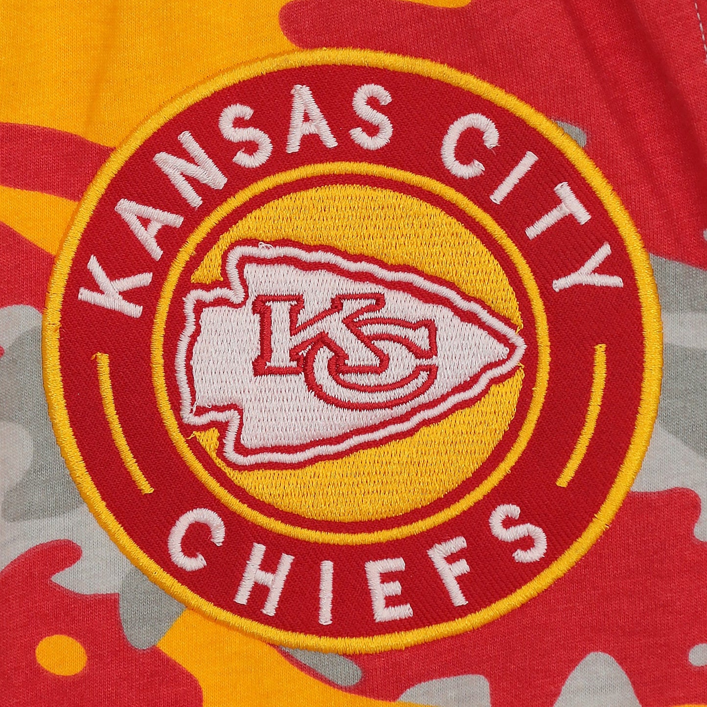 Zubaz NFL Adult Unisex Z88 Embroidered Alt Camo Pants, Kansas City Chiefs