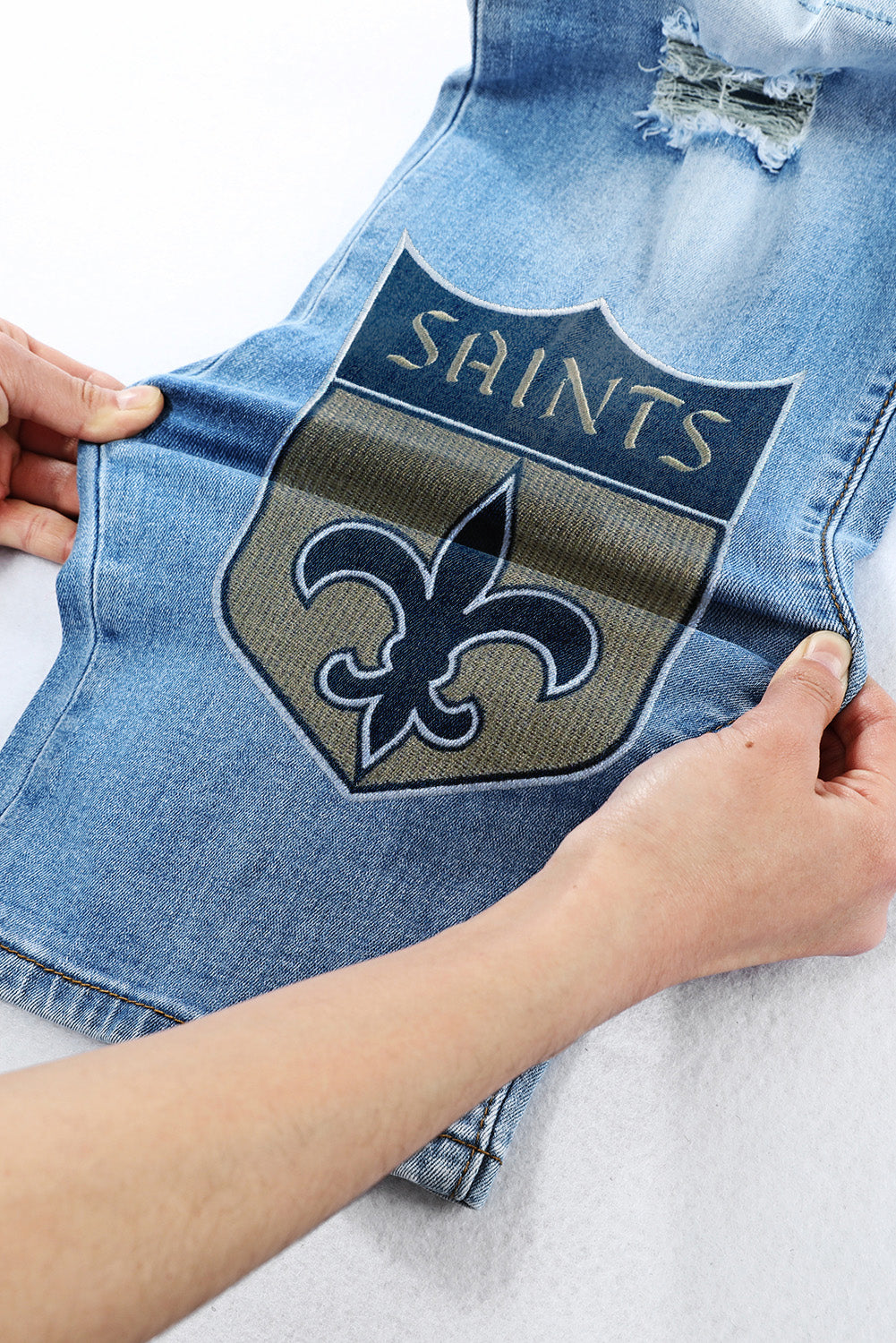 STRETCH RIPPED FRAYED RAW HEM DISTRESSED DENIM JEANS WITH HOLE