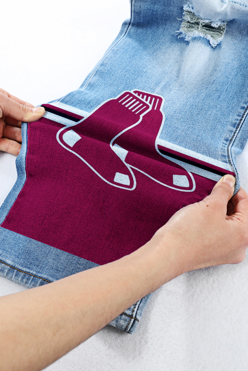 STRETCH RIPPED FRAYED RAW HEM DISTRESSED DENIM JEANS WITH HOLE