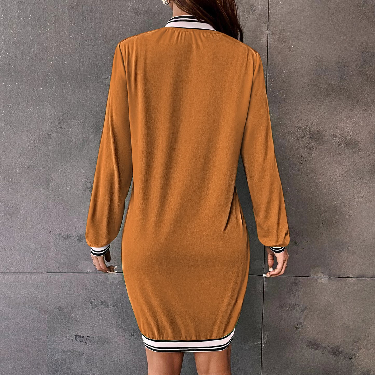 Fashionable single-breasted sports dress