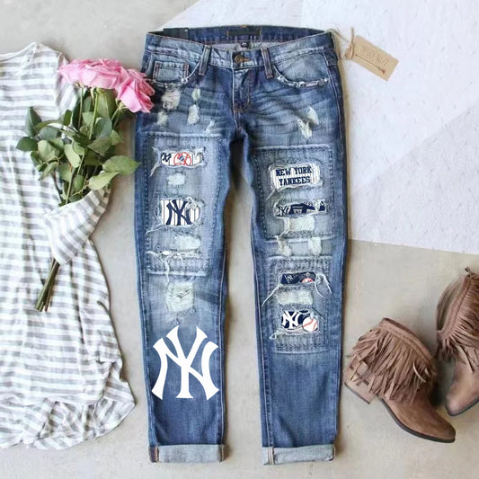 STRETCH RIPPED FRAYED RAW HEM DISTRESSED DENIM JEANS WITH HOLE