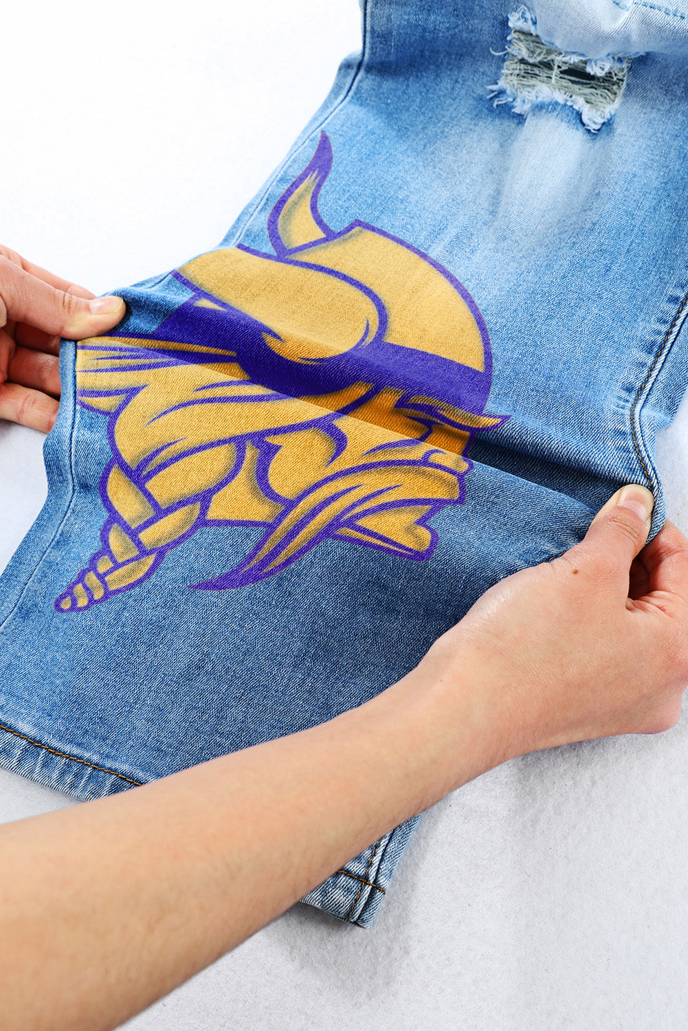 Casual Fashion Perforated Printed Jeans