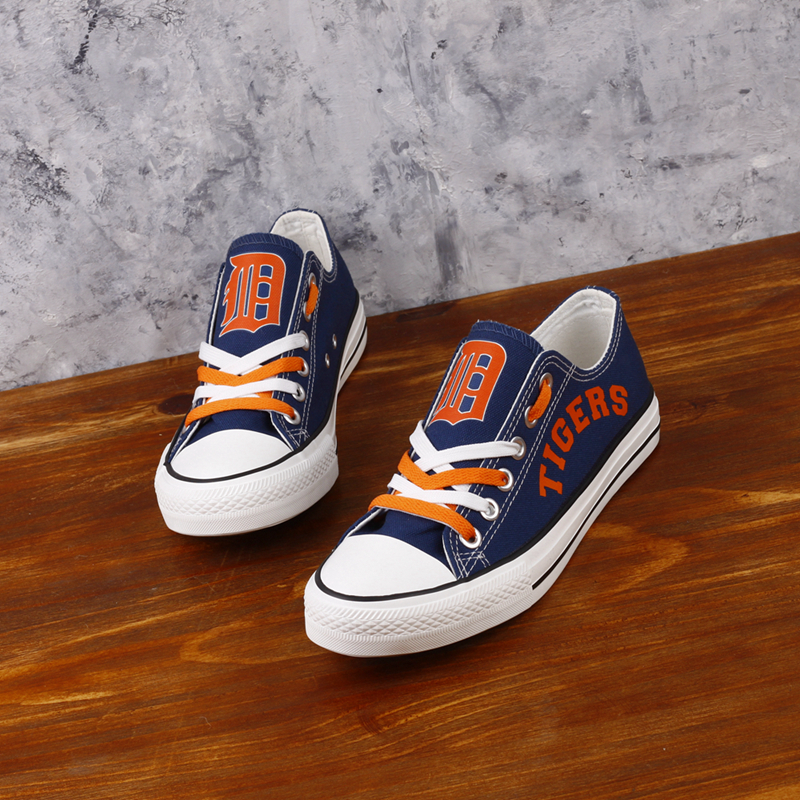 Casual printed low-top canvas shoes unisex