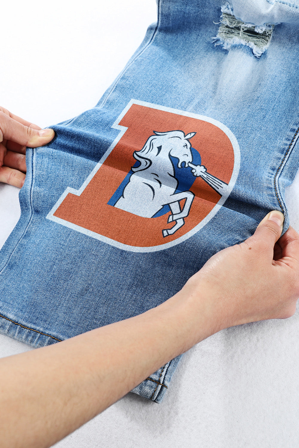 STRETCH RIPPED FRAYED RAW HEM DISTRESSED DENIM JEANS WITH HOLE