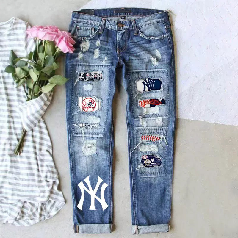 STRETCH RIPPED FRAYED RAW HEM DISTRESSED DENIM JEANS WITH HOLE