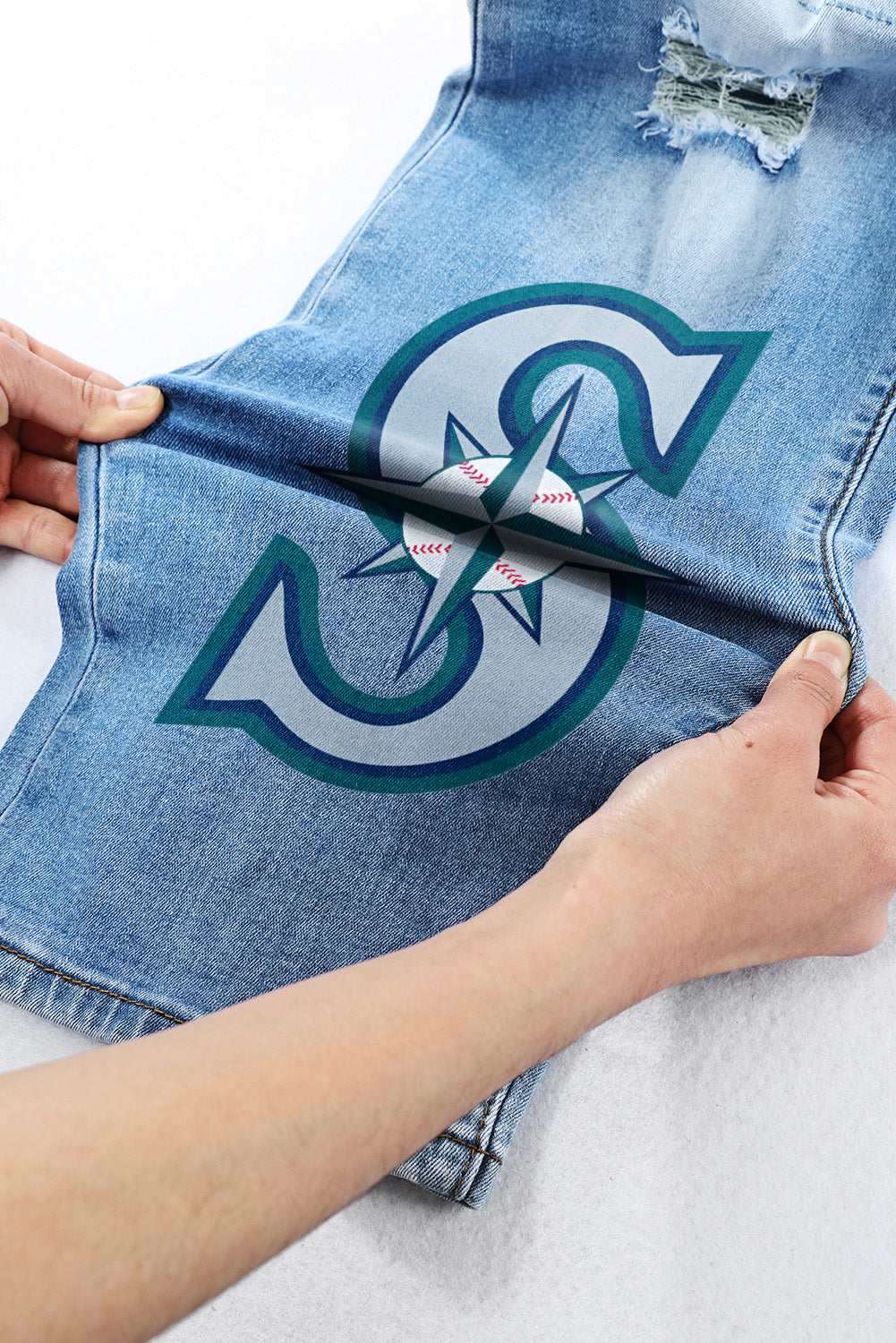 STRETCH RIPPED FRAYED RAW HEM DISTRESSED DENIM JEANS WITH HOLE