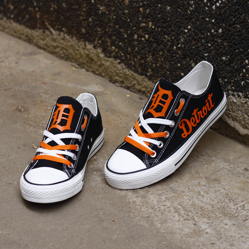 Casual printed low-top canvas shoes unisex